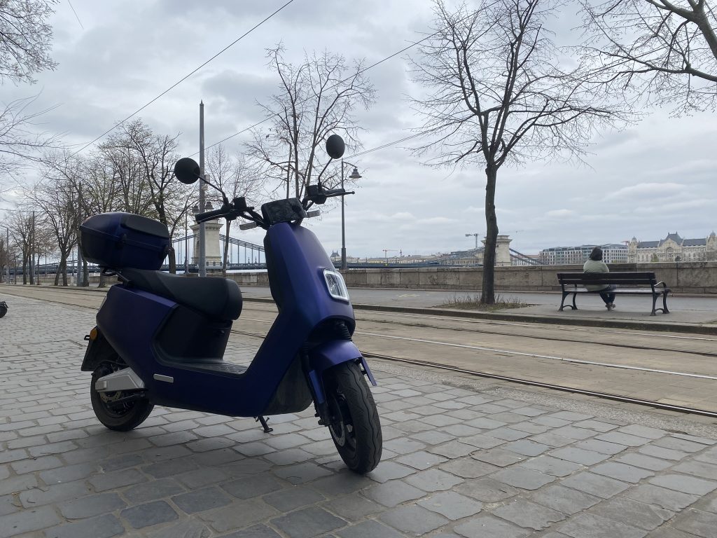 Nmoto (Lvneng) LX08 elektromos robogó bérlés