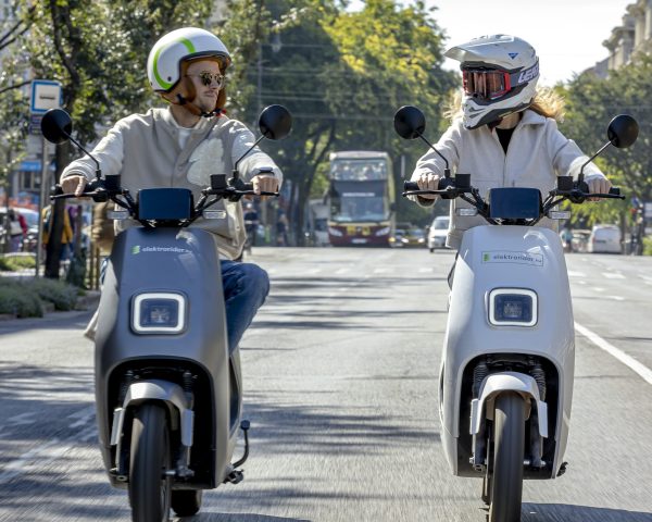 Elektromos robogóval Budapesten